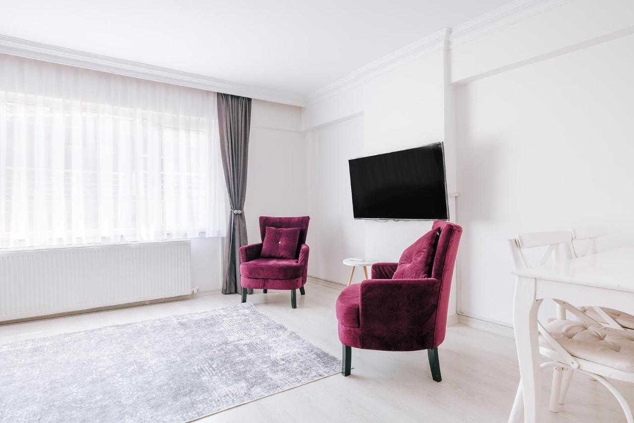 Daire Charming Flat W Balcony Jacuzzi In Sisli *